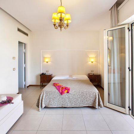 Hotel Alpha Sant'Agnello Esterno foto