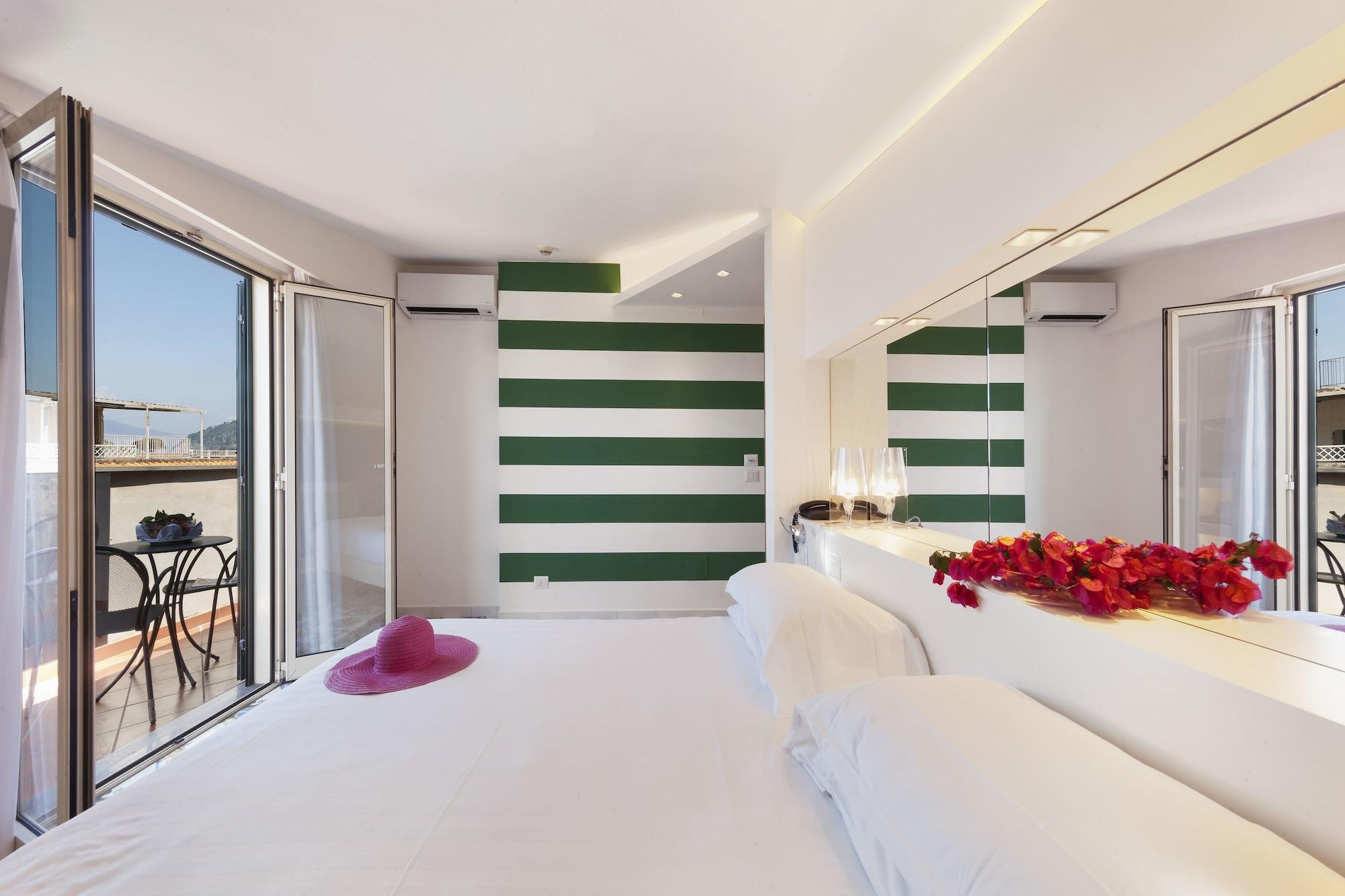 Hotel Alpha Sant'Agnello Esterno foto