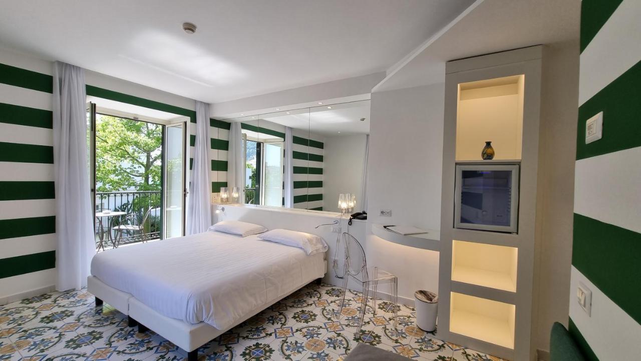 Hotel Alpha Sant'Agnello Esterno foto