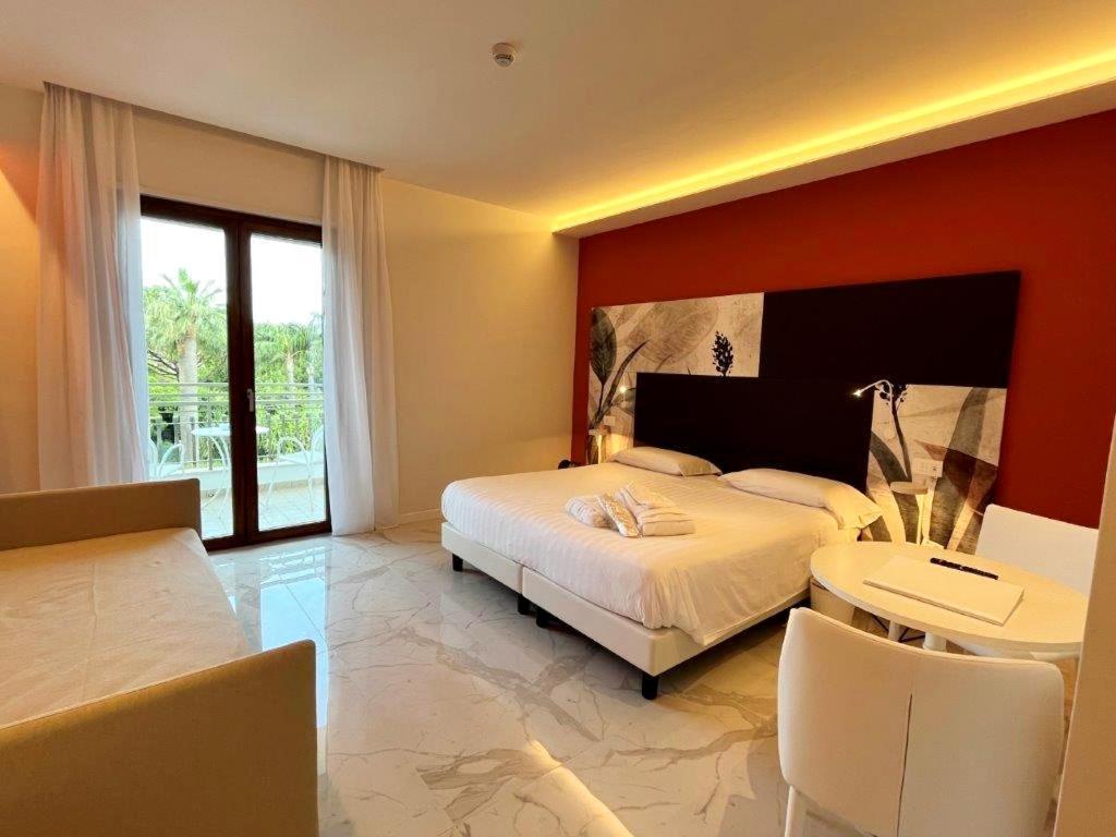 Hotel Alpha Sant'Agnello Esterno foto