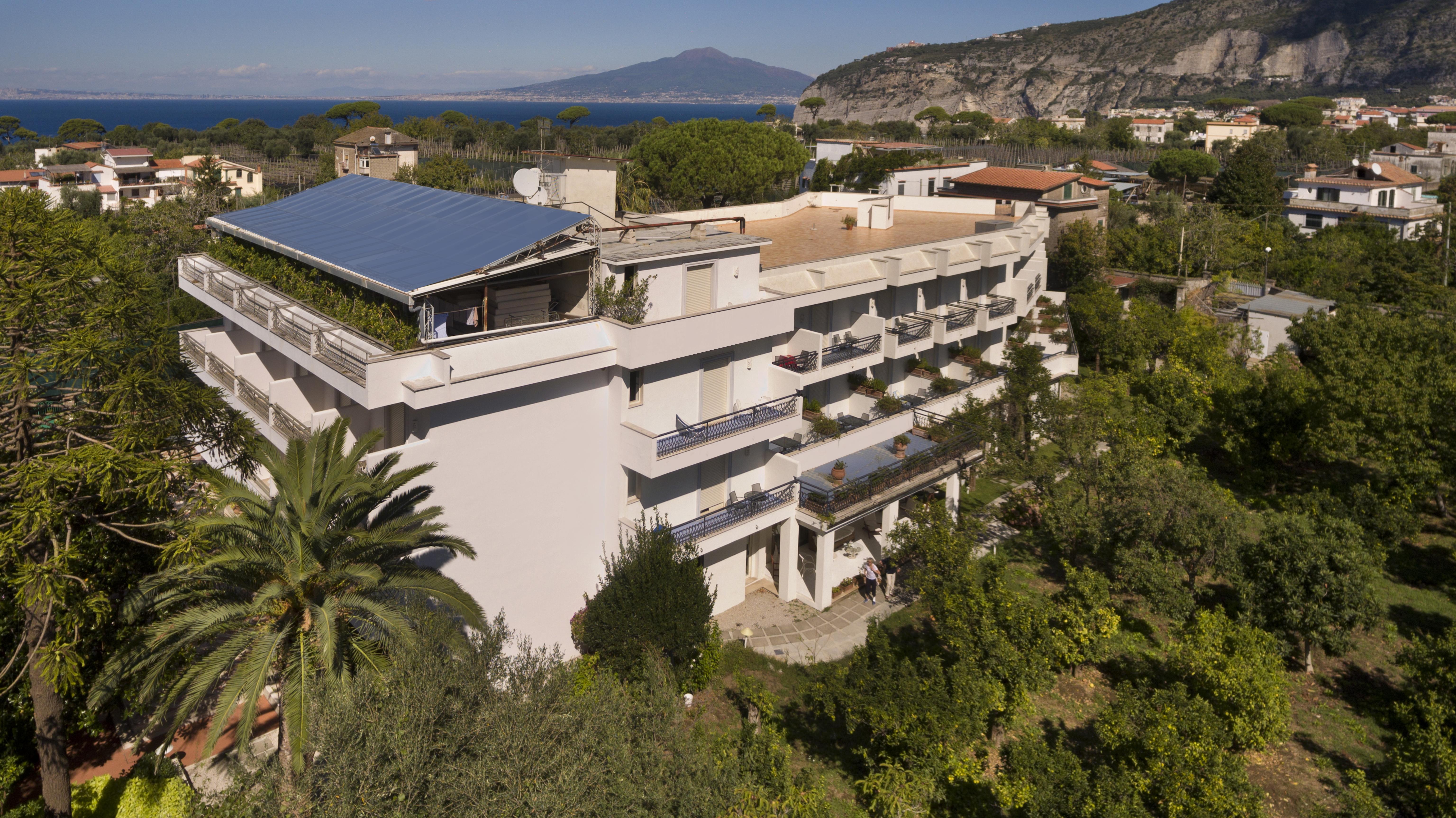Hotel Alpha Sant'Agnello Esterno foto