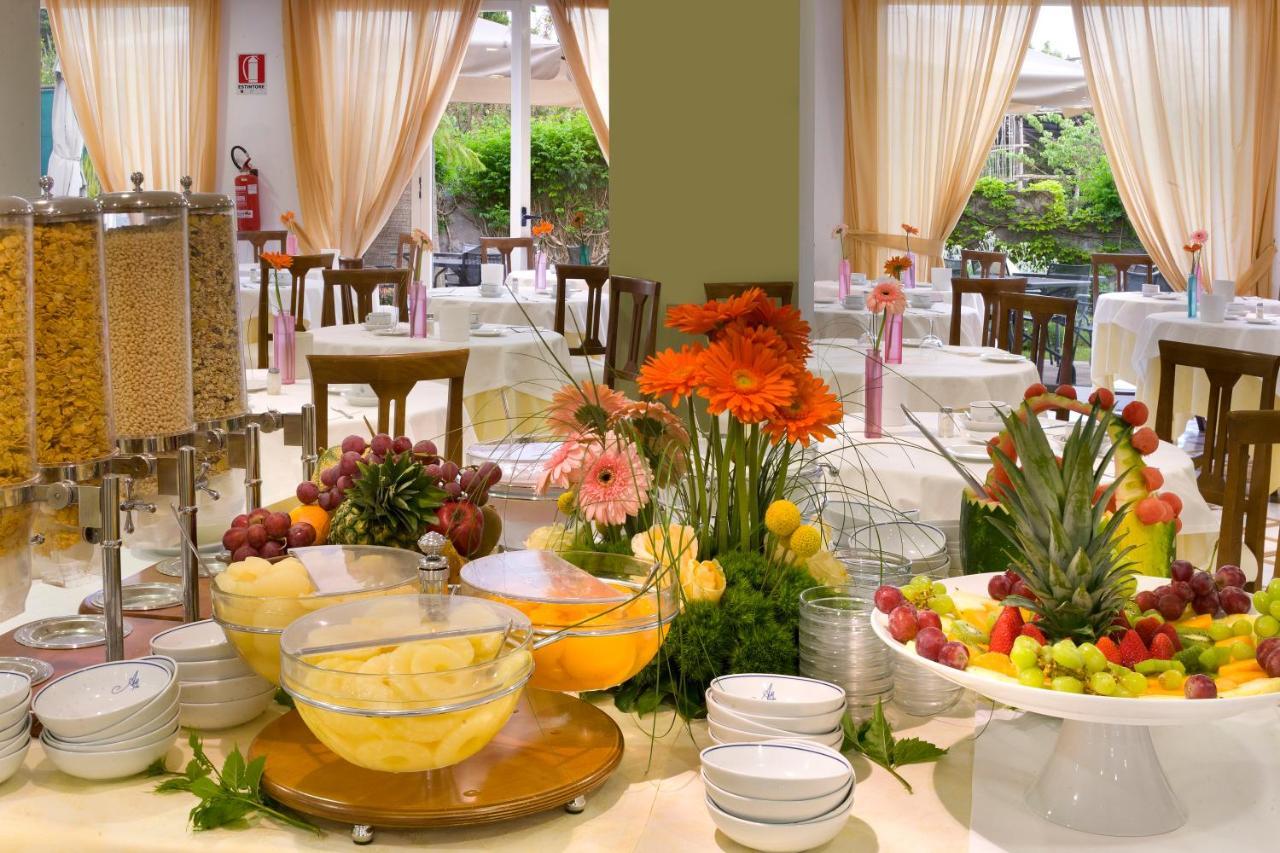 Hotel Alpha Sant'Agnello Esterno foto